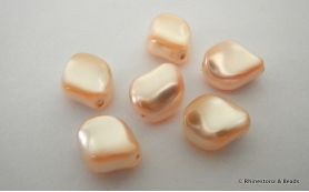 Swarovski Curved Pearl Art 5826 Peach 9mm